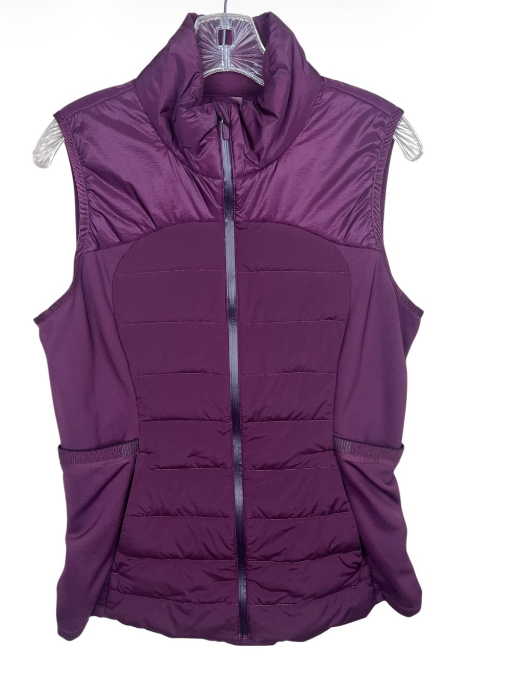 Lululemon Down For It All Vest Women’s 12
Cassis